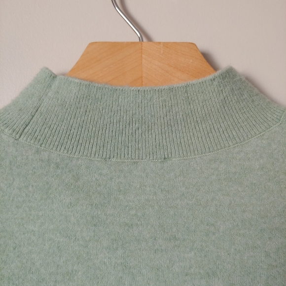 & Other Stories Mock Neck Twist Detail Knit Sweater Cropped Size M - Picture 10 of 16